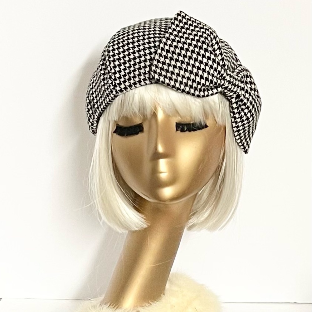 Houndstooth beret hat bow